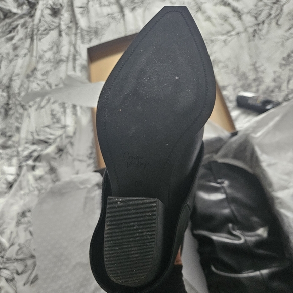 Beautiful boots - Picture 6 of 6